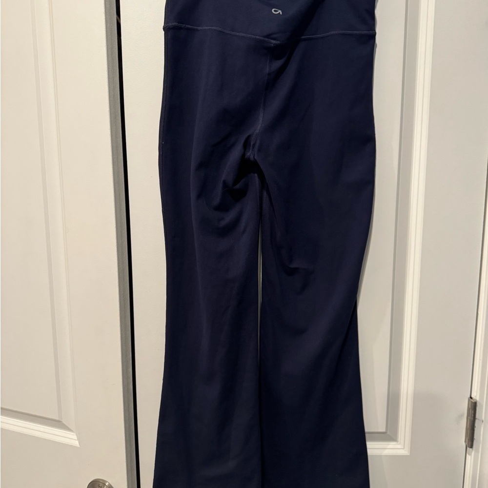 Gap GapFit Sky High Rise Power Flare Leggings Size SP - Picture 5 of 7